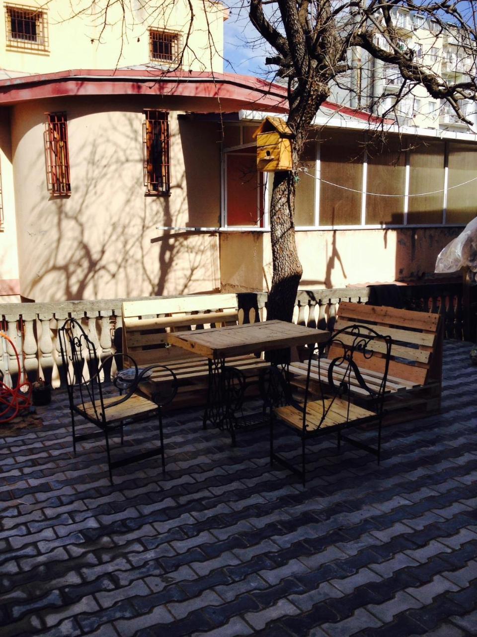 Birdhouse Rooms Tbilisi Bagian luar foto